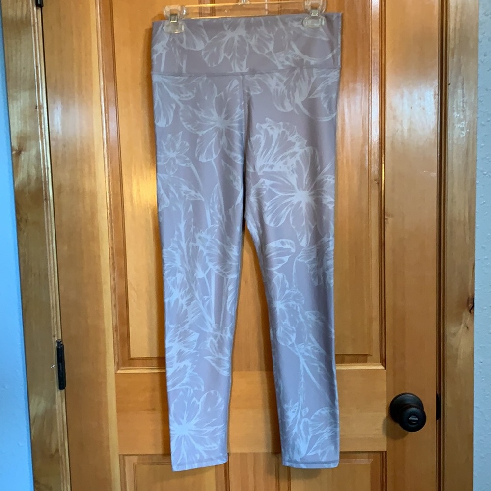 Fabletics High-Waisted Powerhold 7/8 M - Picture 2 of 4